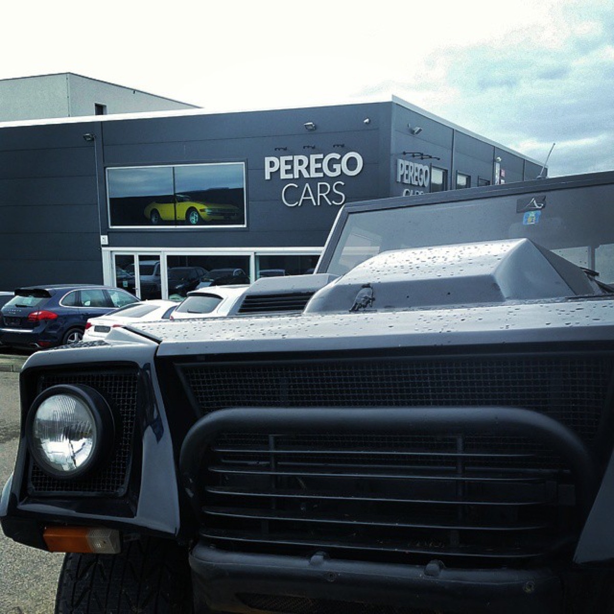 Lamborghini LM002