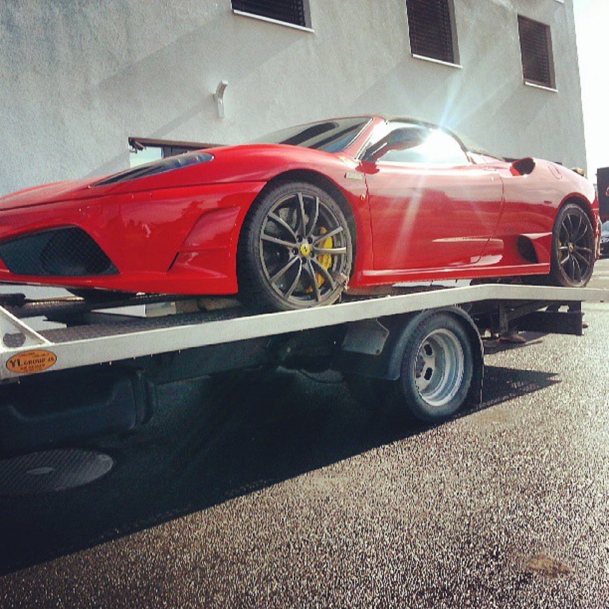 Ferrari 16M