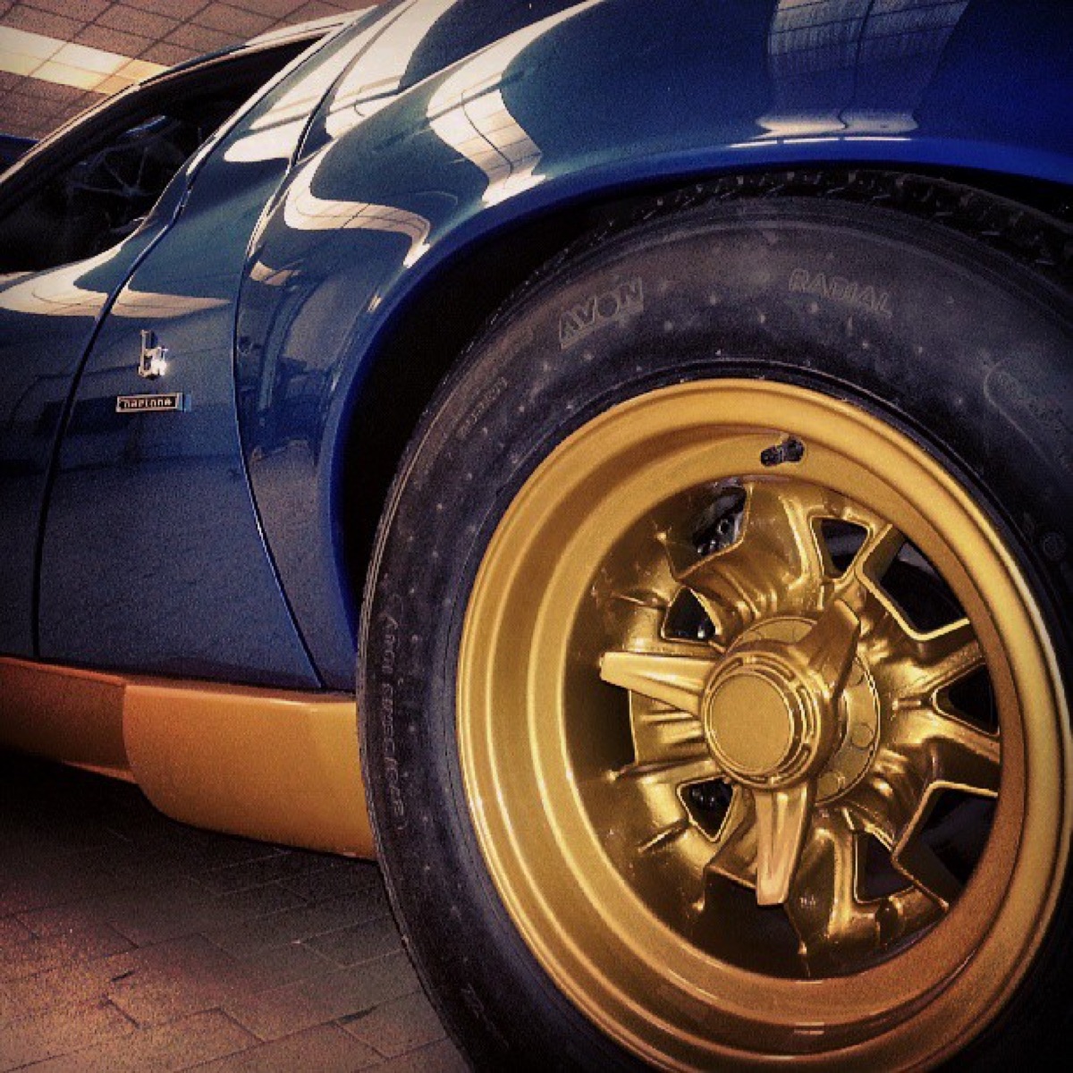 Lamborghini Miura SV -