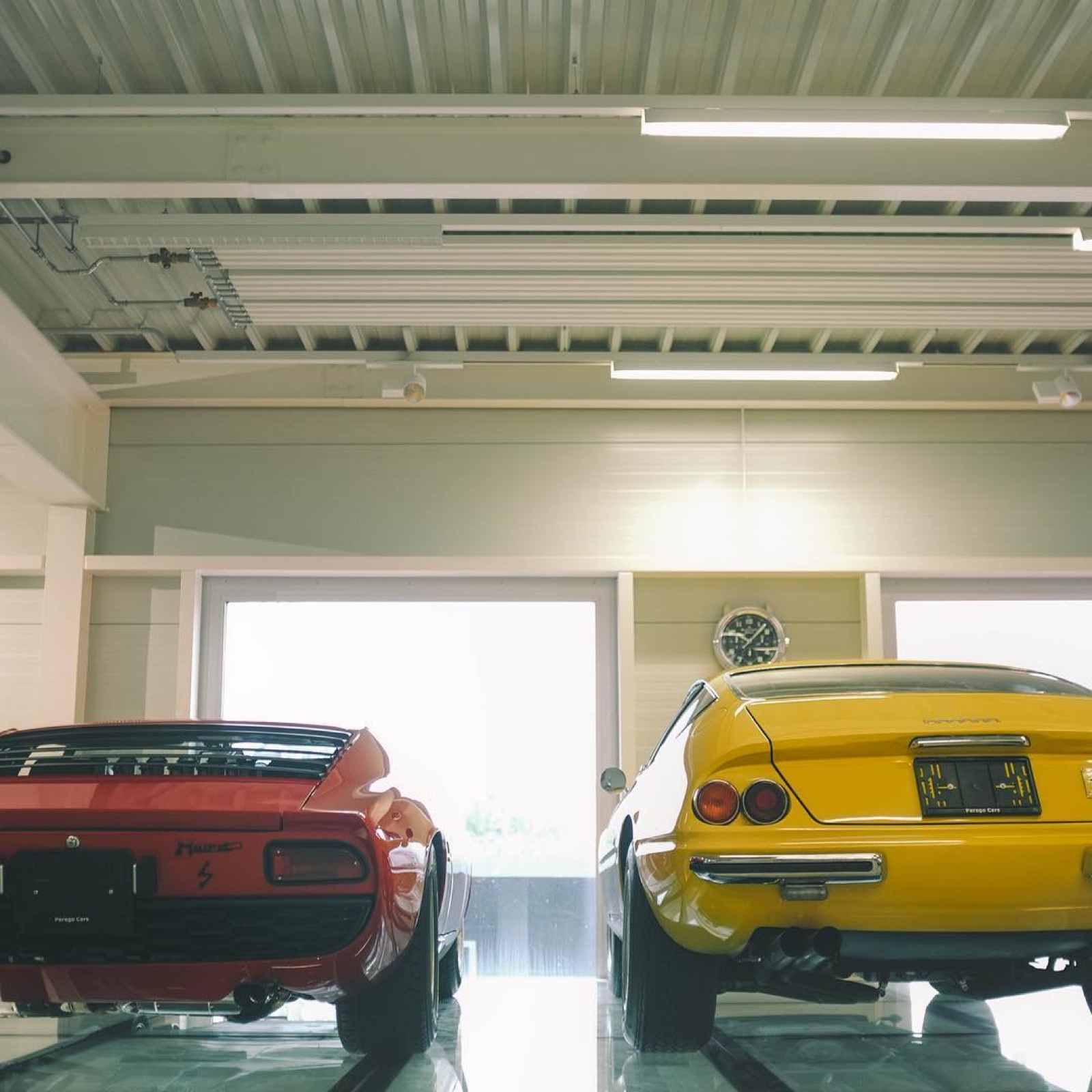 Lamborghini Miura S et Ferrari 365 GTB/4 Daytona