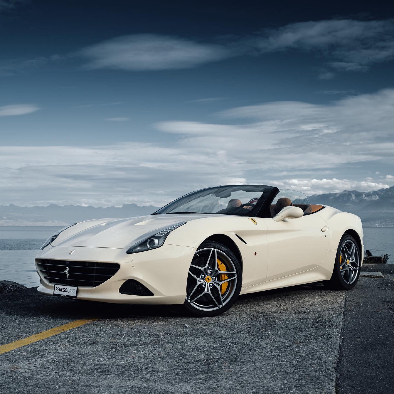 Ferrari California T