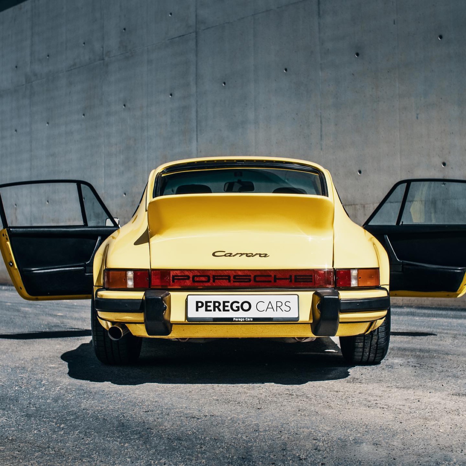 Porsche 911 Carrera 2.7