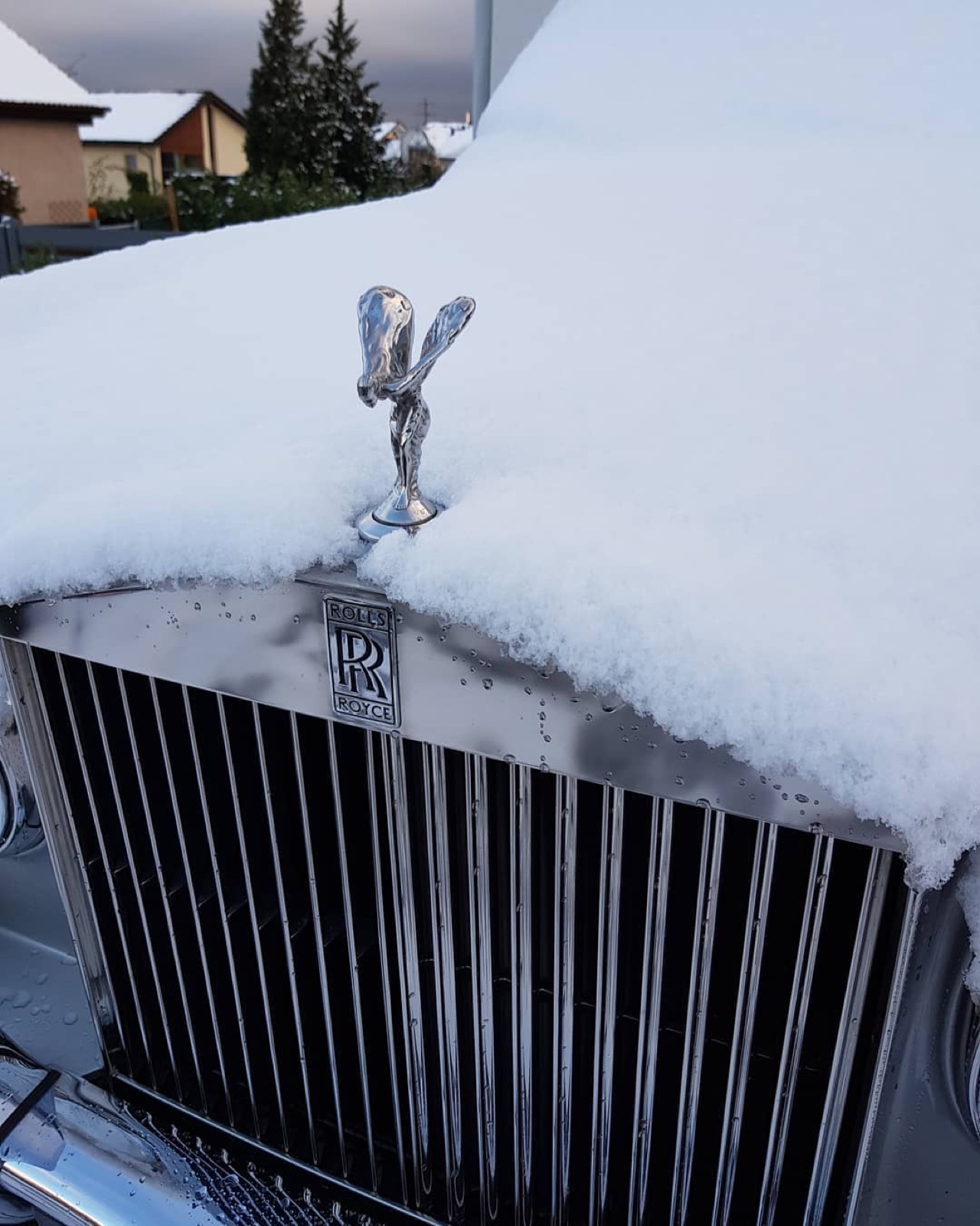 Rolls-Royce (calandre et Spirit of Ecstasy)