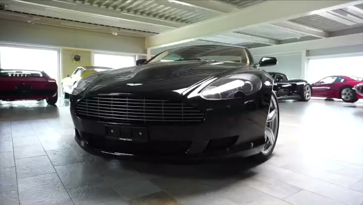 Aston Martin DB9