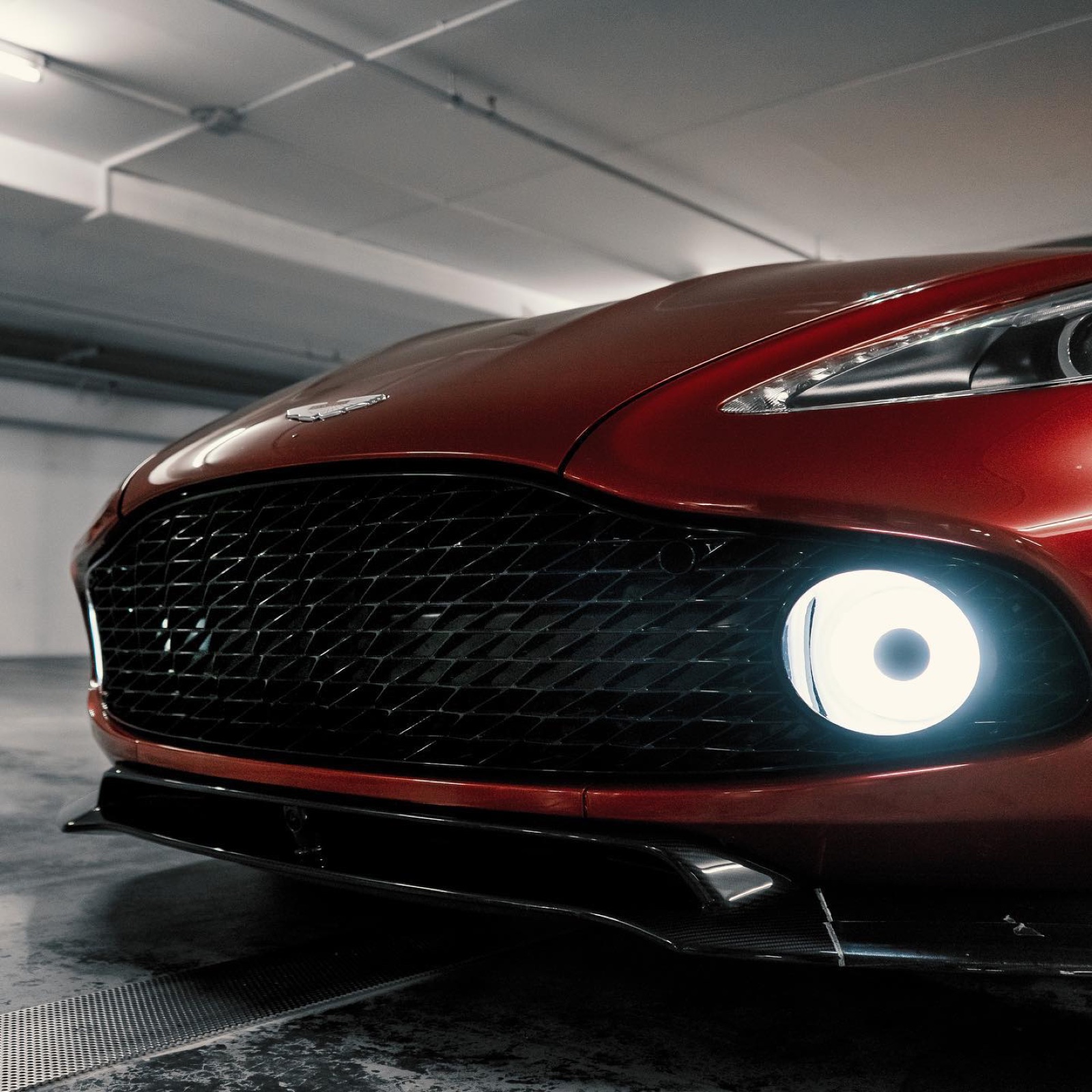Aston Martin Vanquish Volante