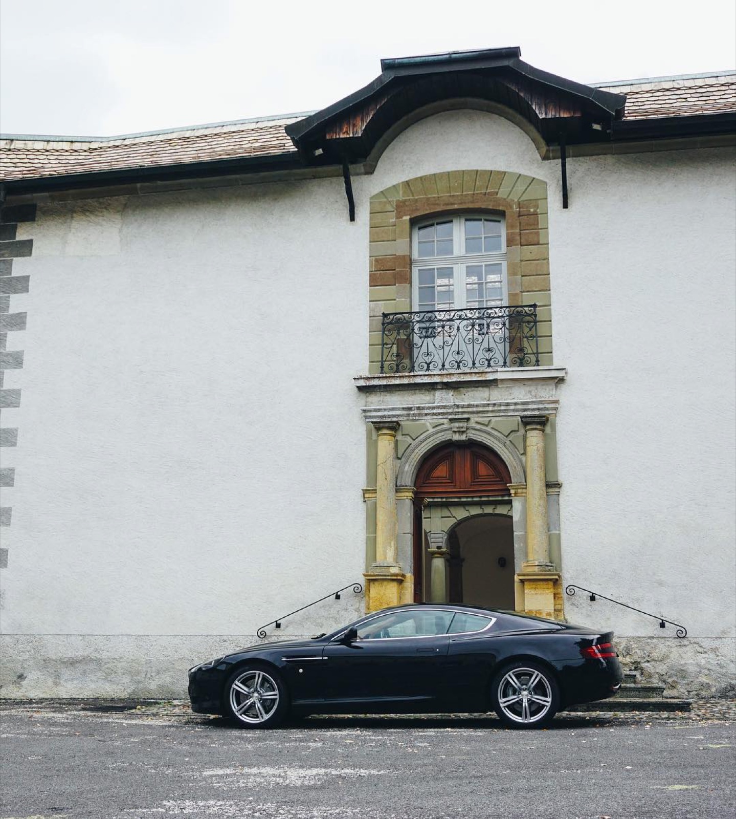 Aston Martin DB9