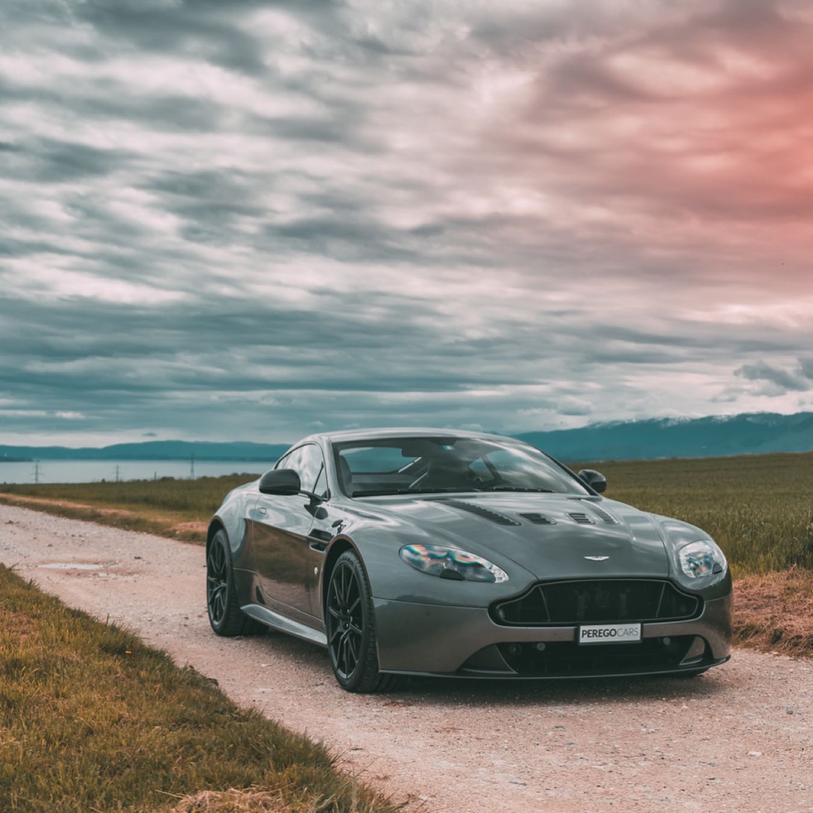 Aston Martin V12 Vantage S