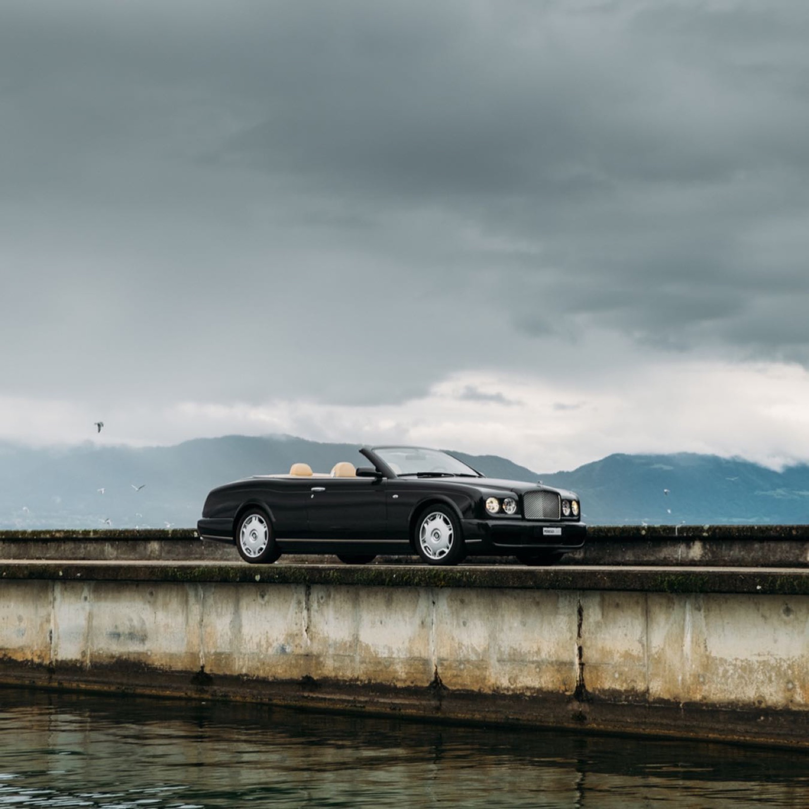 Bentley Azure (2006)