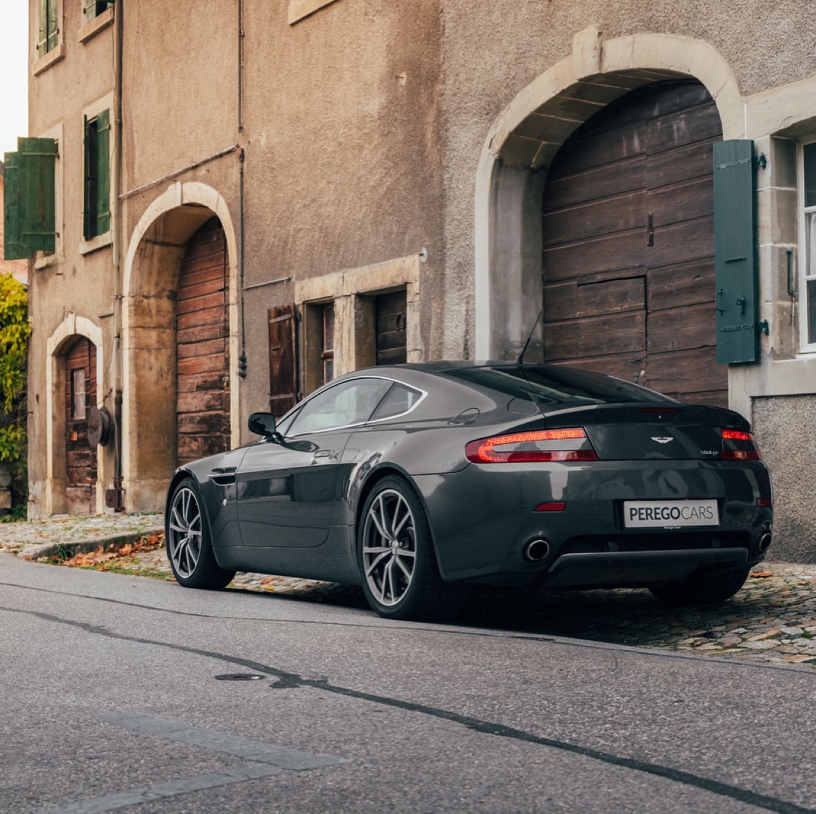 Aston Martin V8 Vantage 4.3