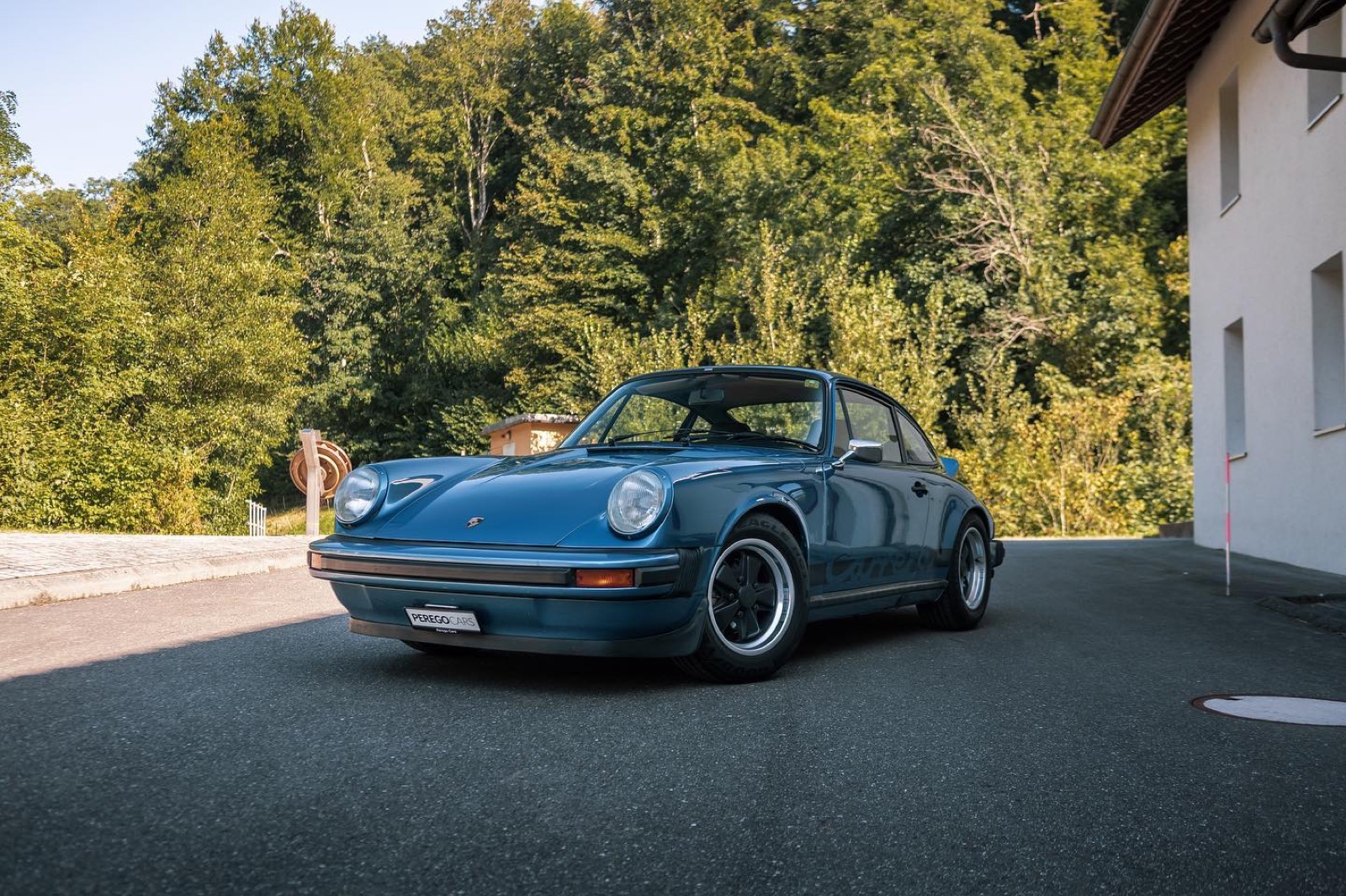 Porsche 911 Carrera (série G, pare-chocs à soufflets)