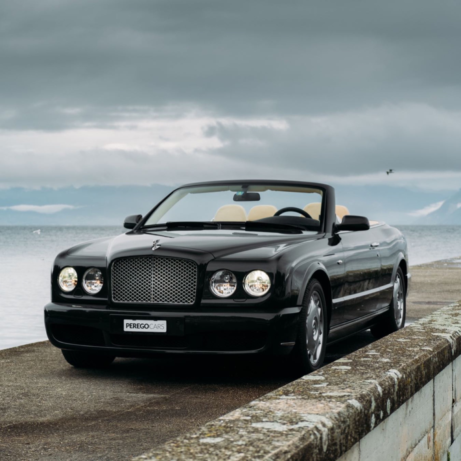 Bentley Azure (2006)
