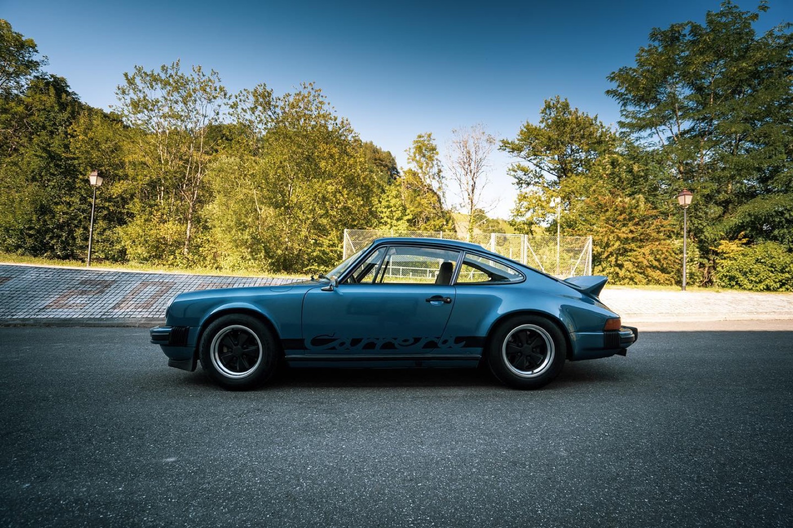 Porsche 911 Carrera (série G, pare-chocs à soufflets)