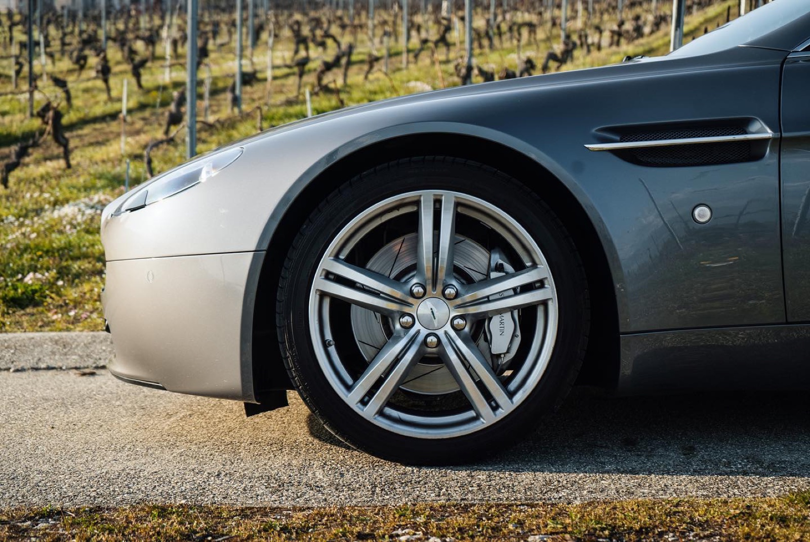 Aston Martin V8 Vantage Coupé