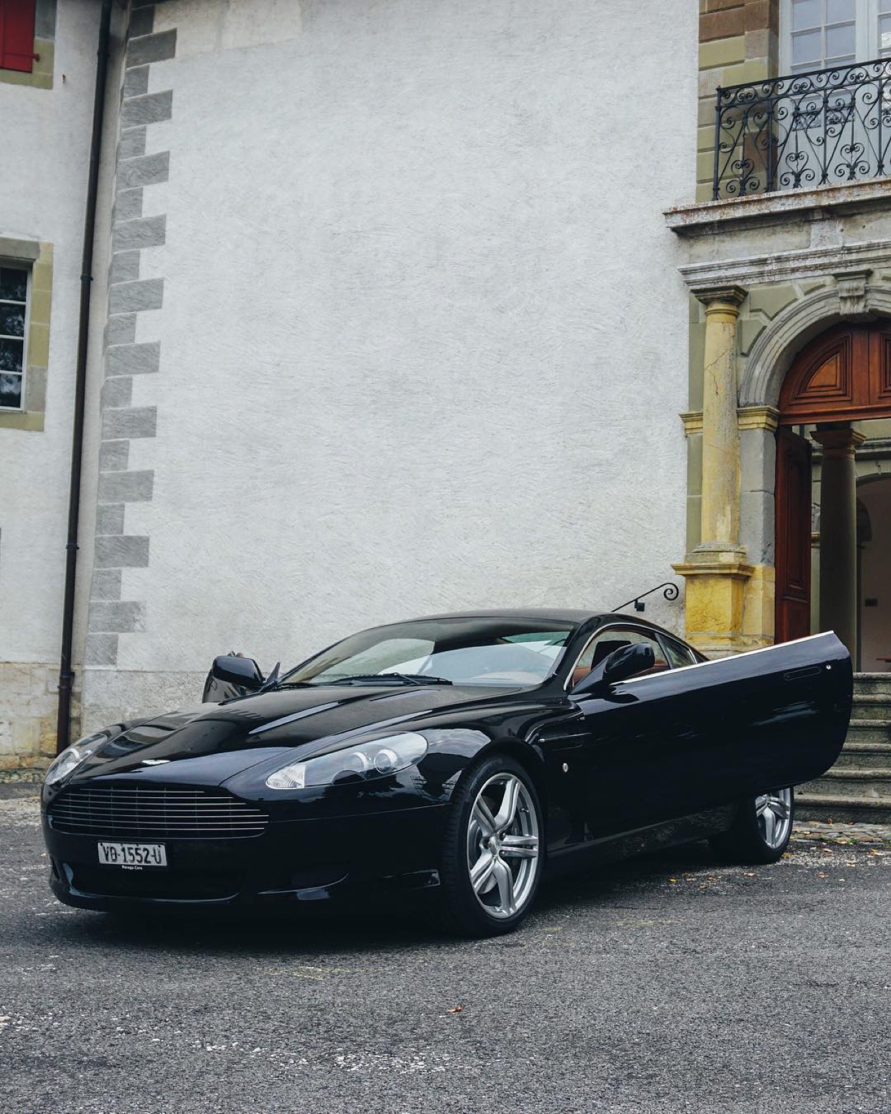Aston Martin DB9
