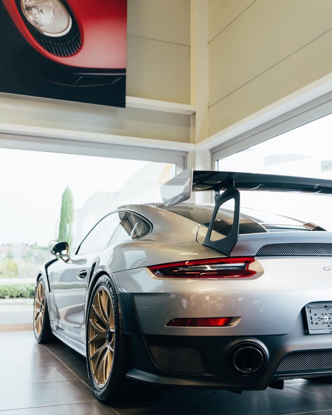 Porsche 911 GT2 RS (991.2)