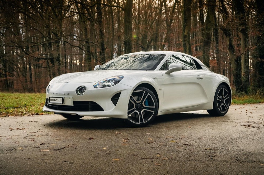 Since the rebirth of the Alpine brand, many enthusiasts jump