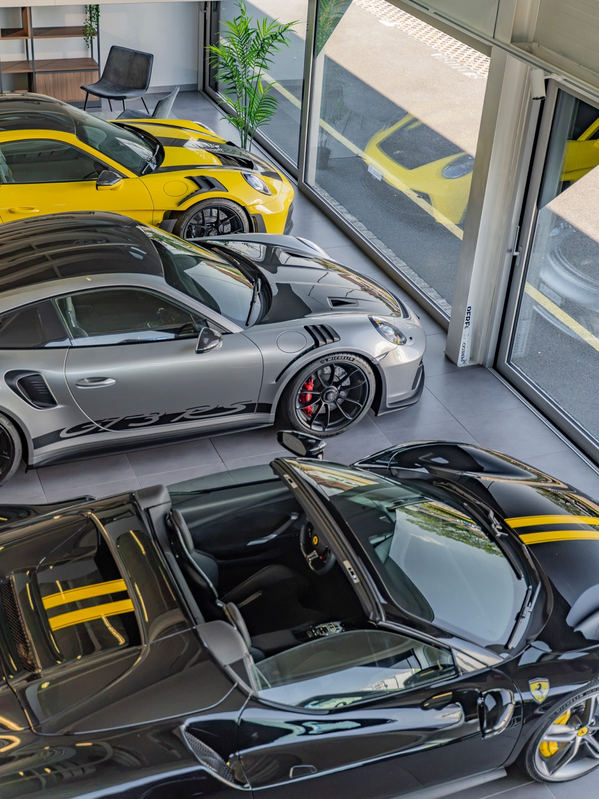 Porsche 911 GT3 RS (série 991), Ferrari 296 GTS, Ferrari 575M Maranello