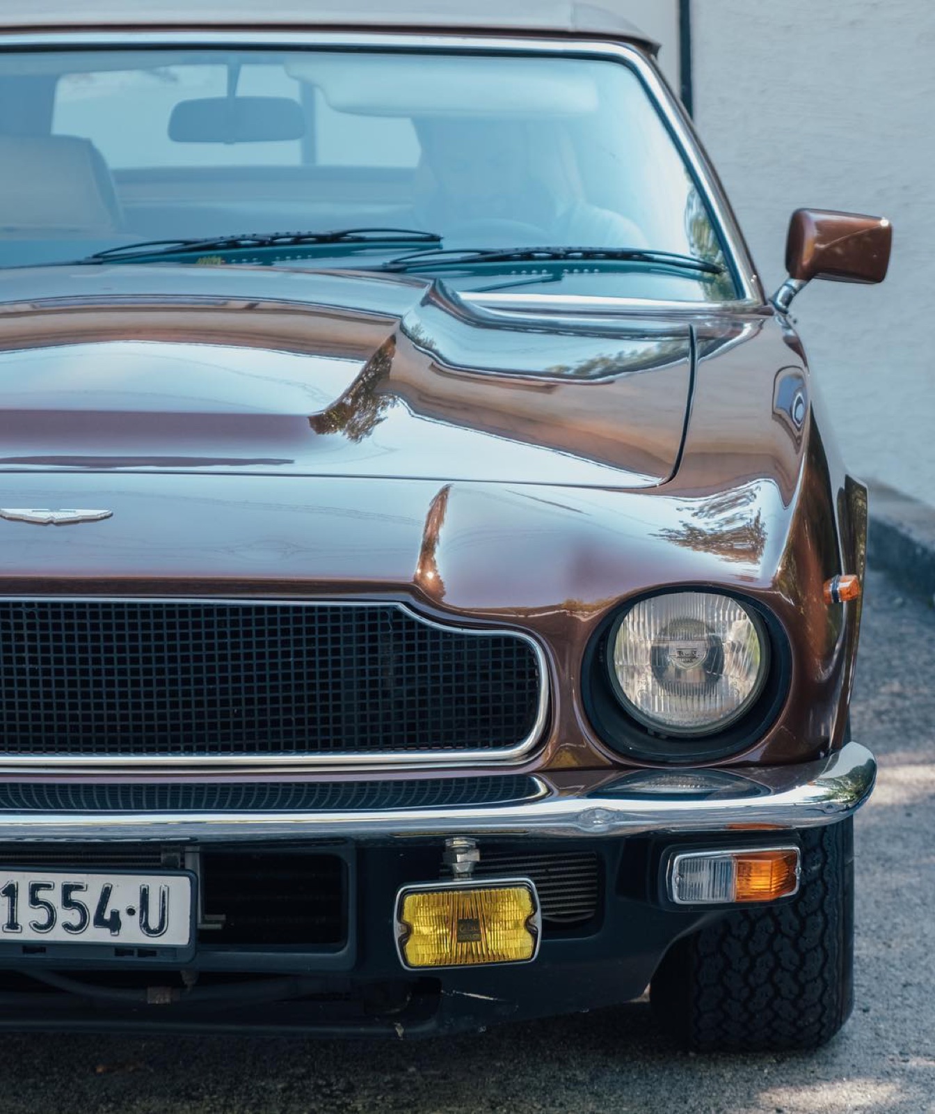 Aston Martin V8 Volante