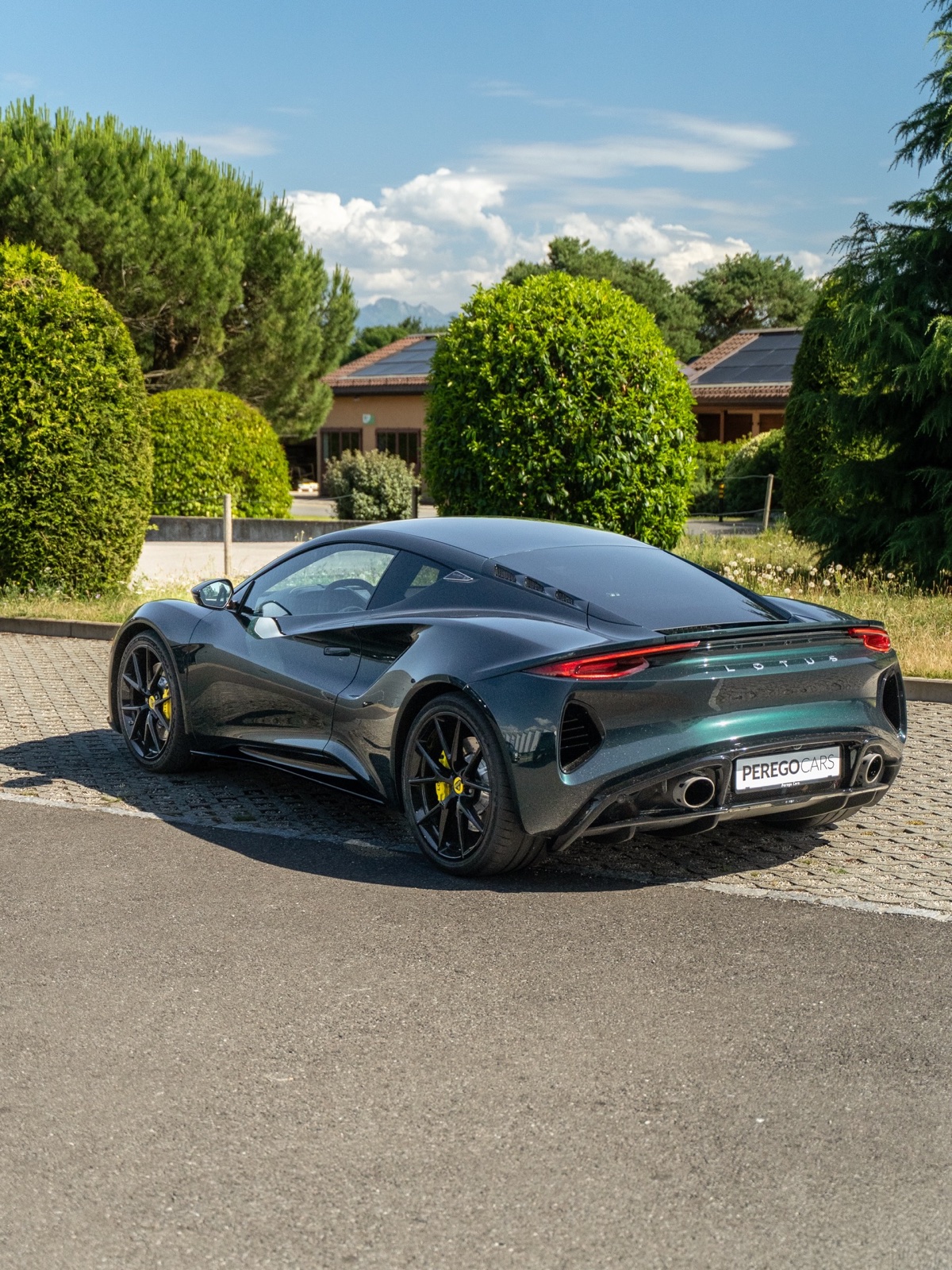 Lotus Emira V6