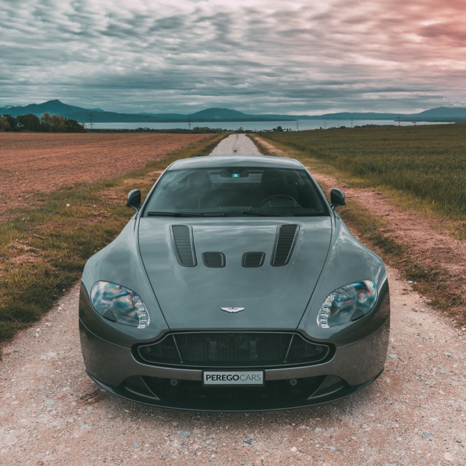 Aston Martin V12 Vantage S