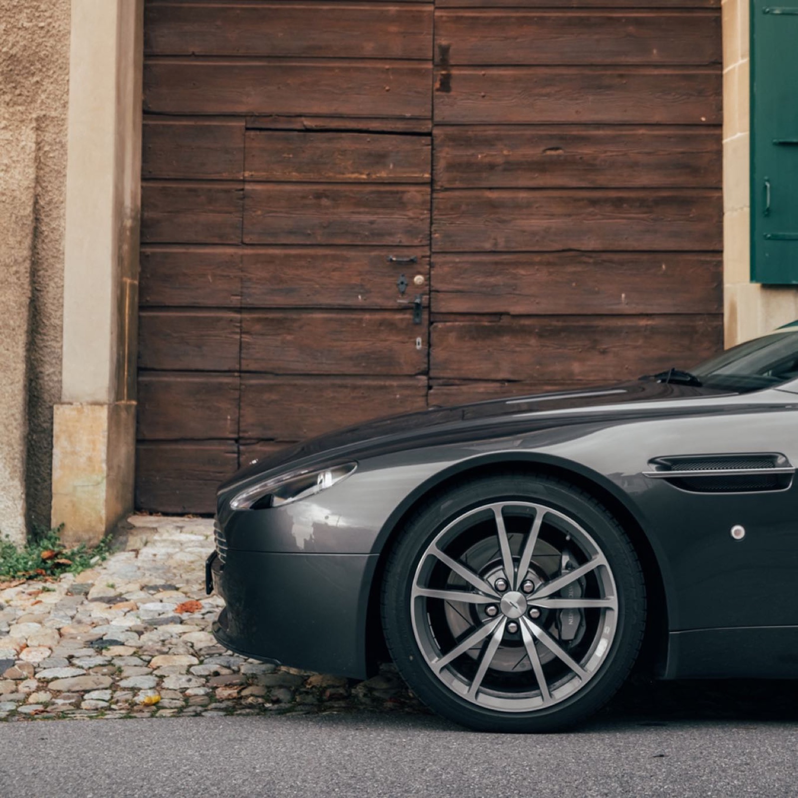 Aston Martin V8 Vantage 4.3