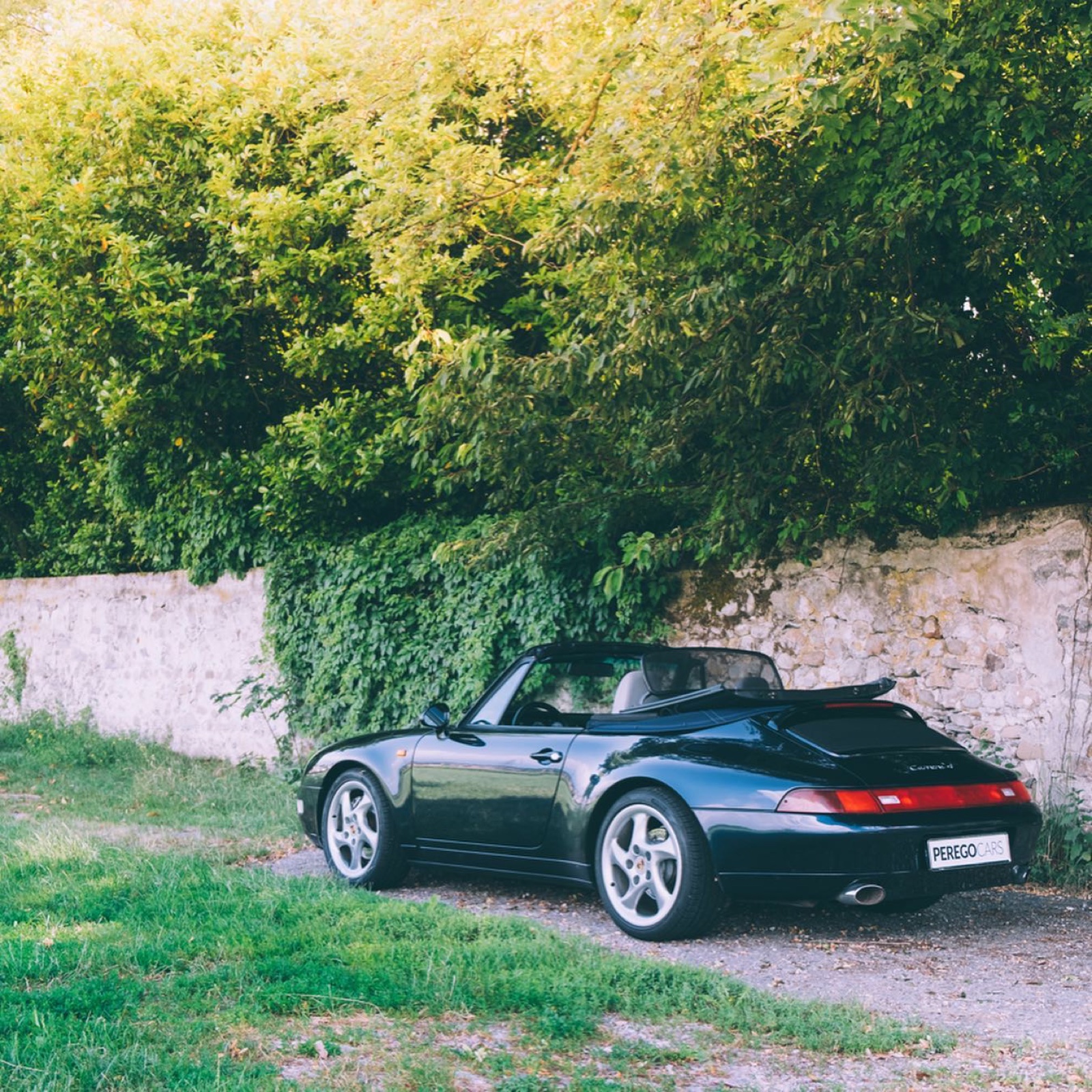Porsche 911 Carrera 4 Cabriolet (993)