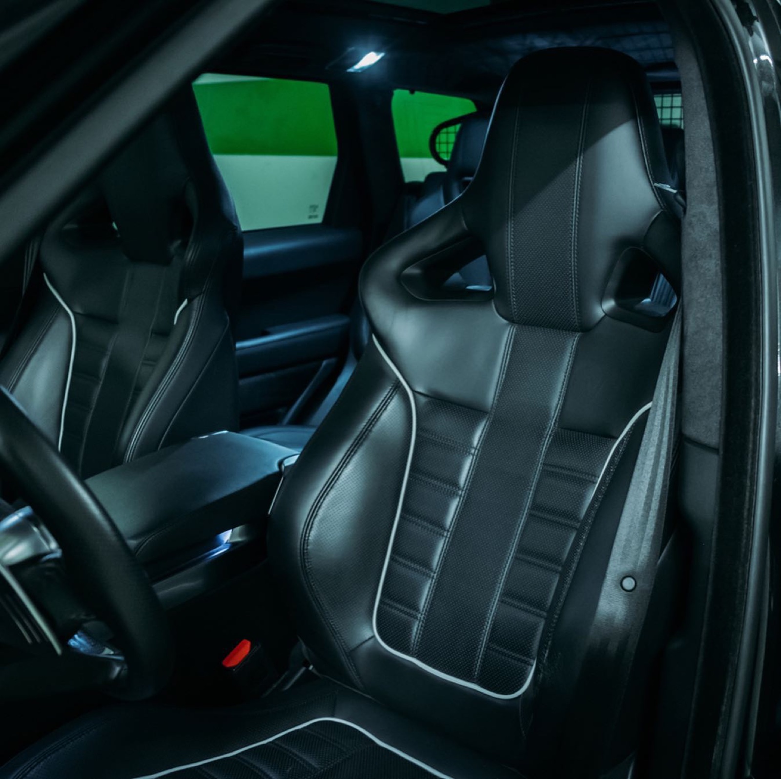 Range Rover Sport SVR