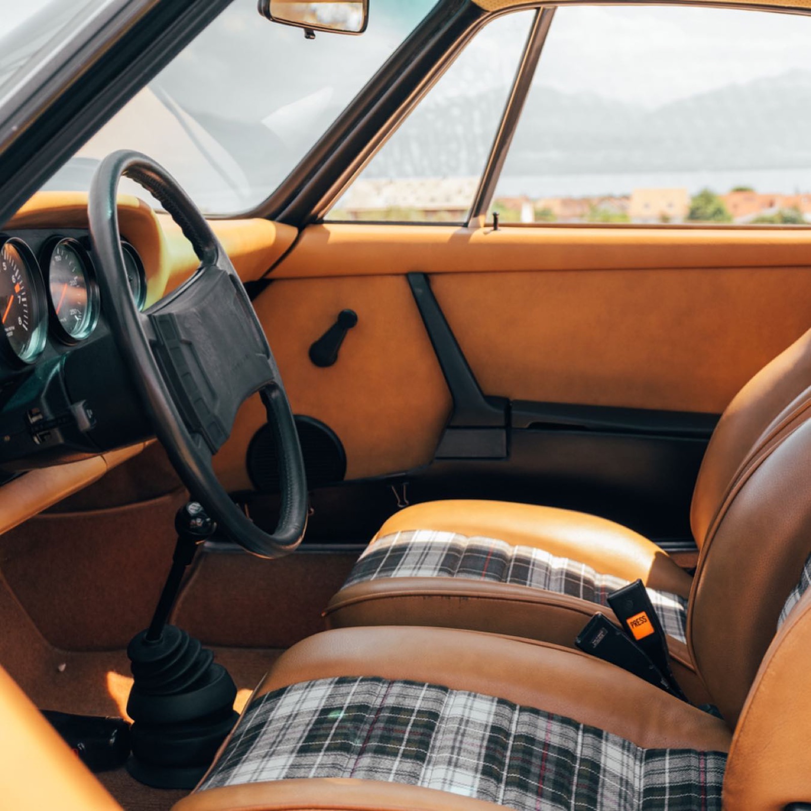 Porsche 911 2.7 (série G)