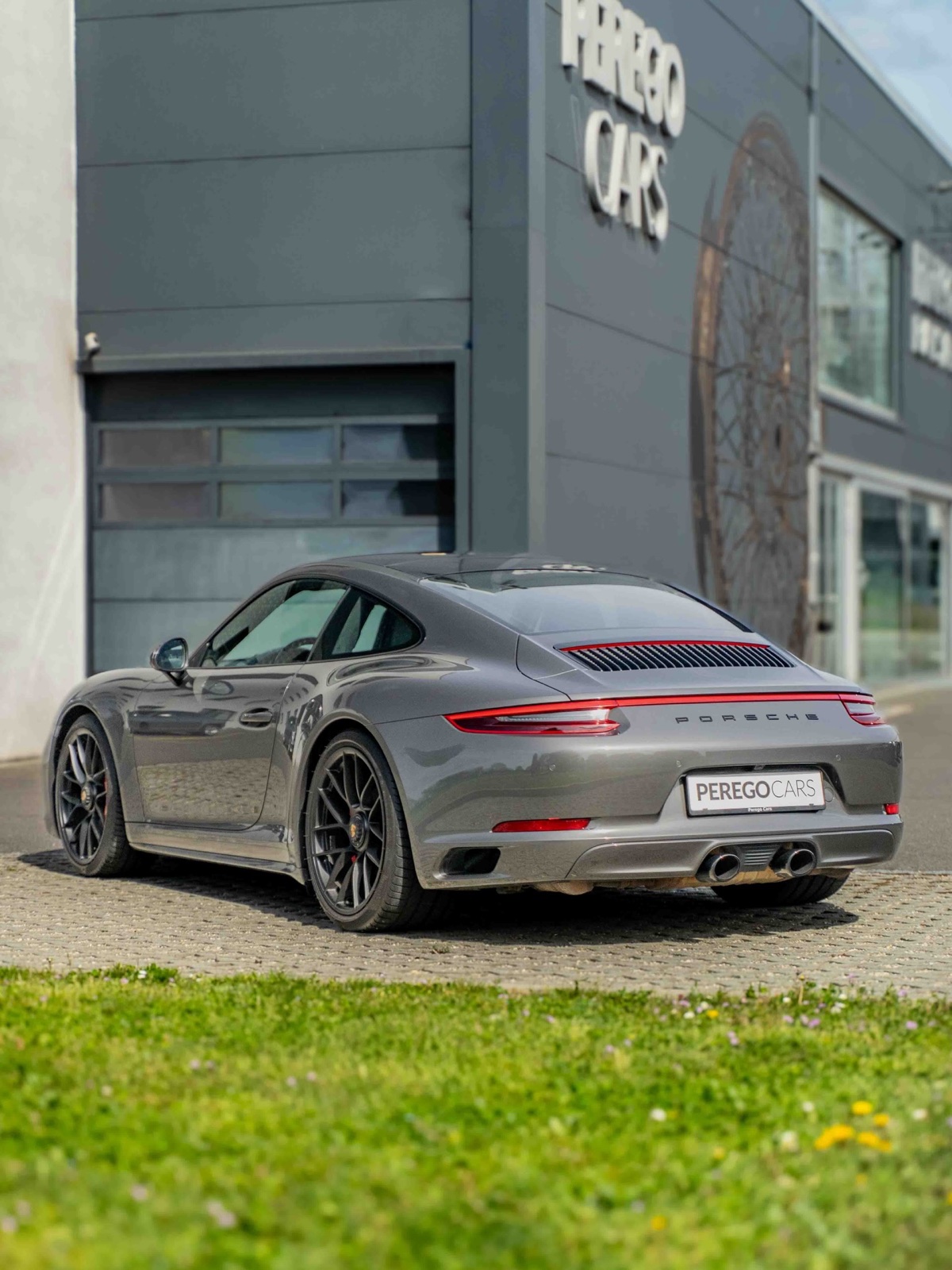 Porsche 911 Carrera GTS (991.2)