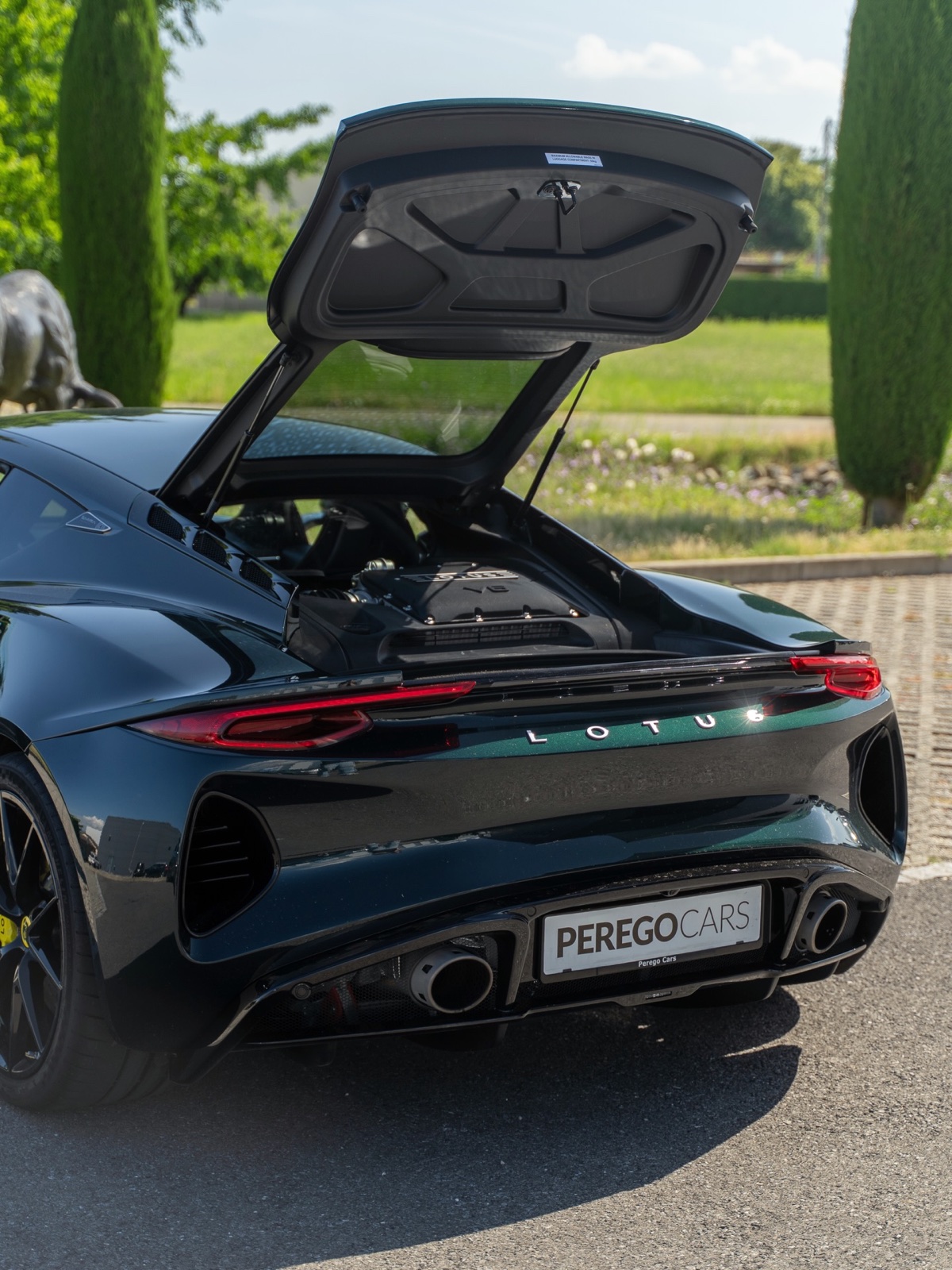 Lotus Emira V6