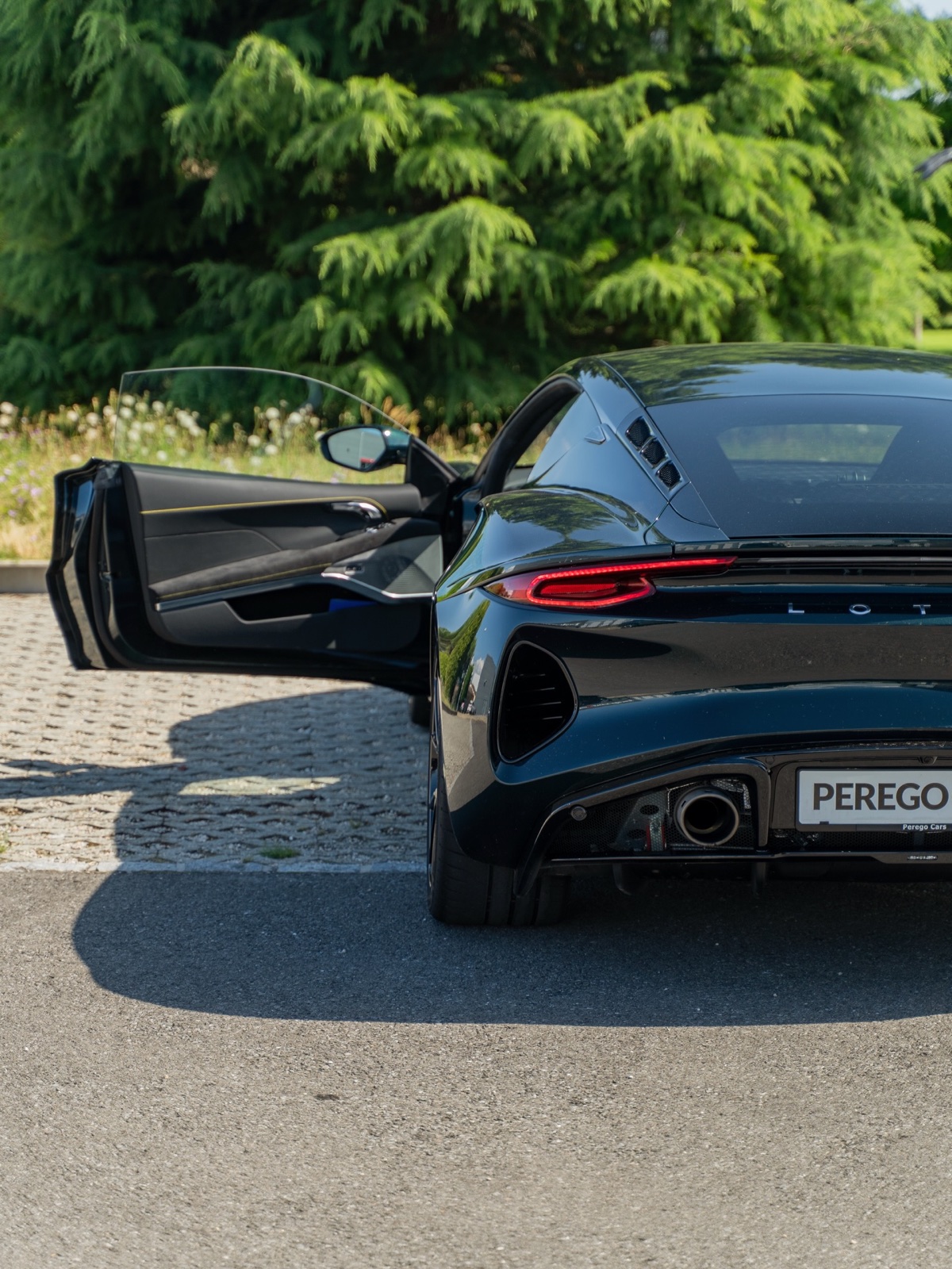 Lotus Emira V6