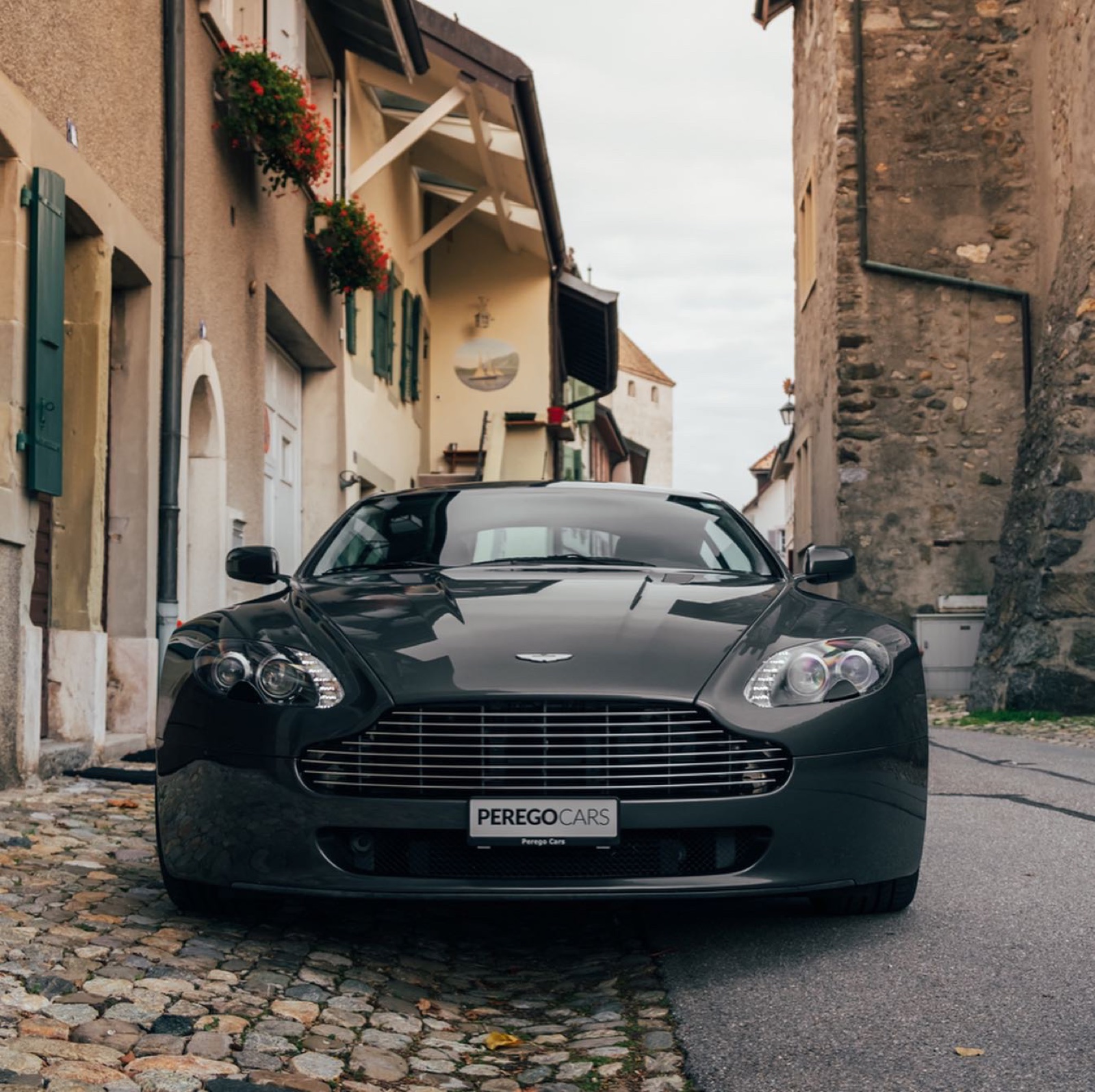 Aston Martin V8 Vantage 4.3