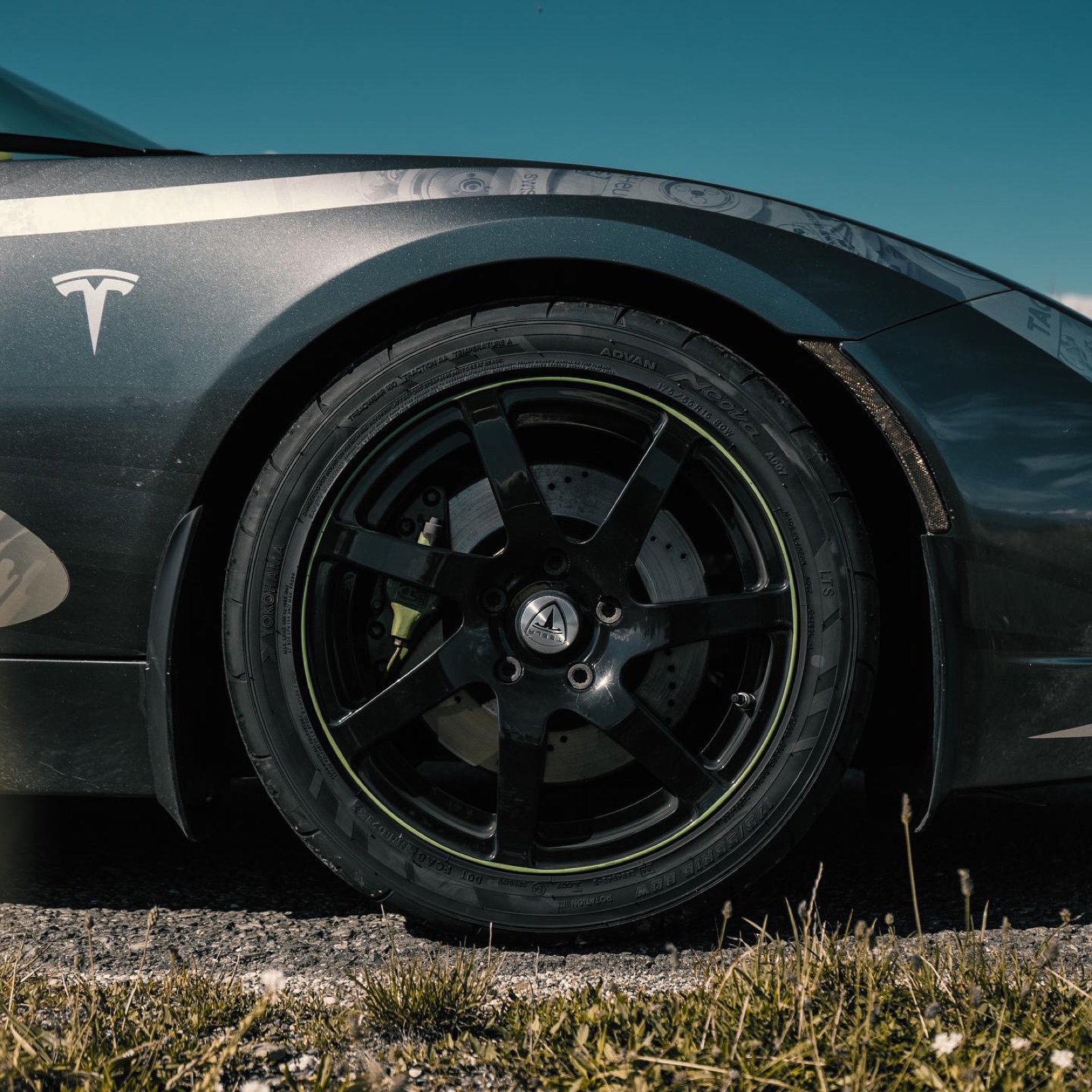 Tesla Roadster Sport (collaboration TAG Heuer)