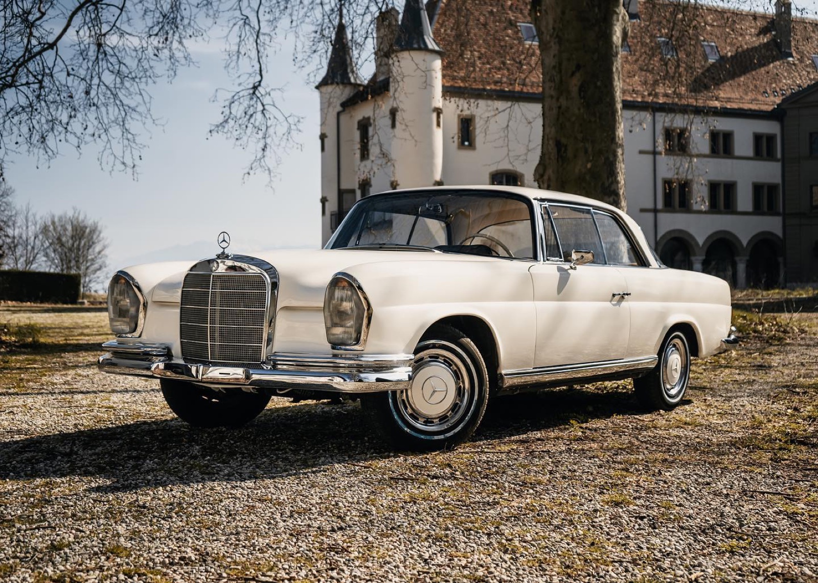 Mercedes-Benz 220 SE b Coupé (W111)