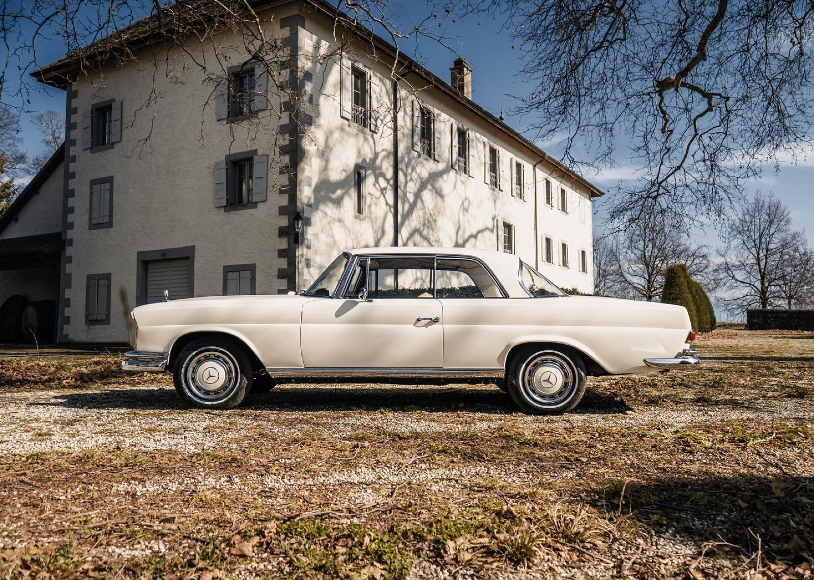 Mercedes-Benz 220 SE b Coupé (W111)