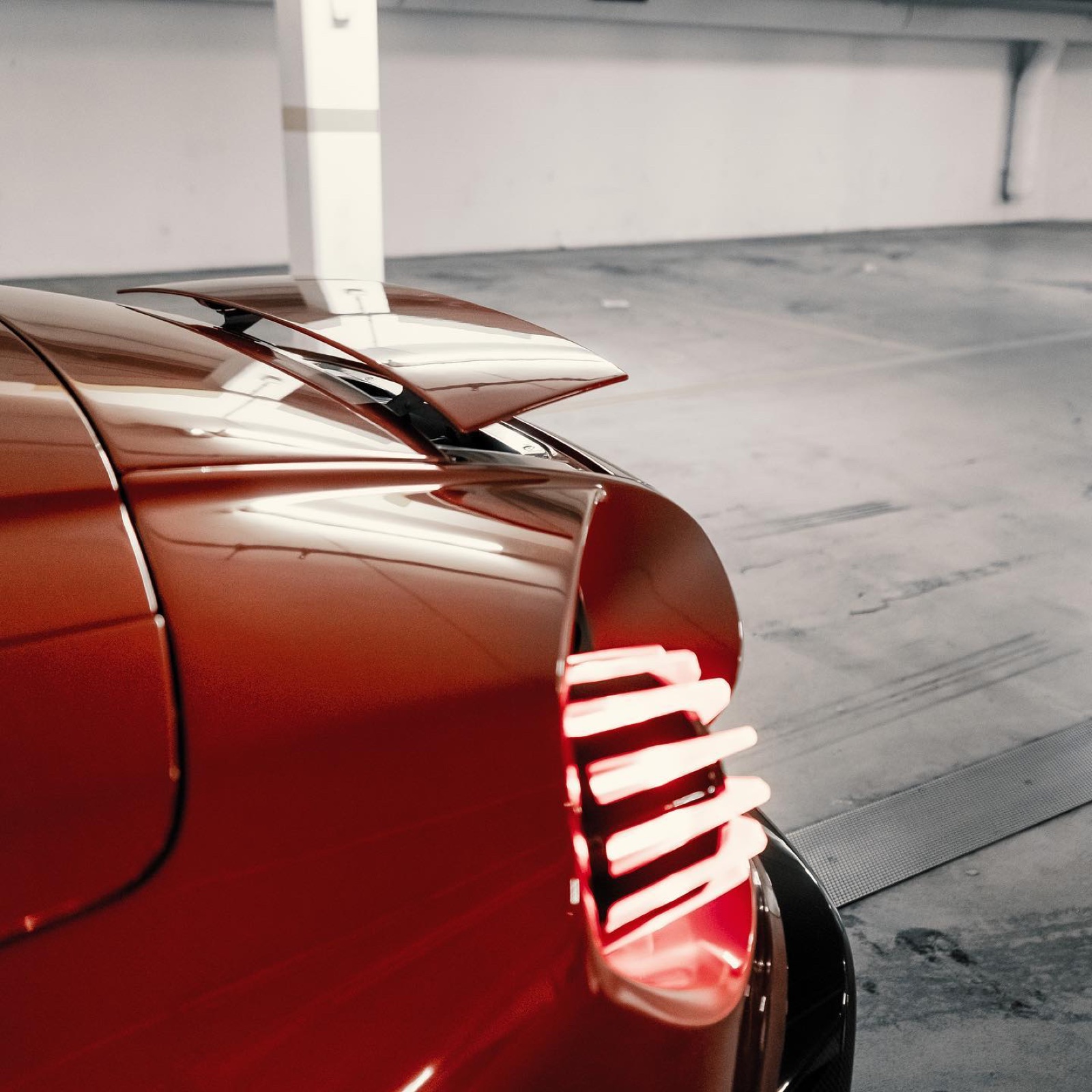 Aston Martin Vanquish Volante