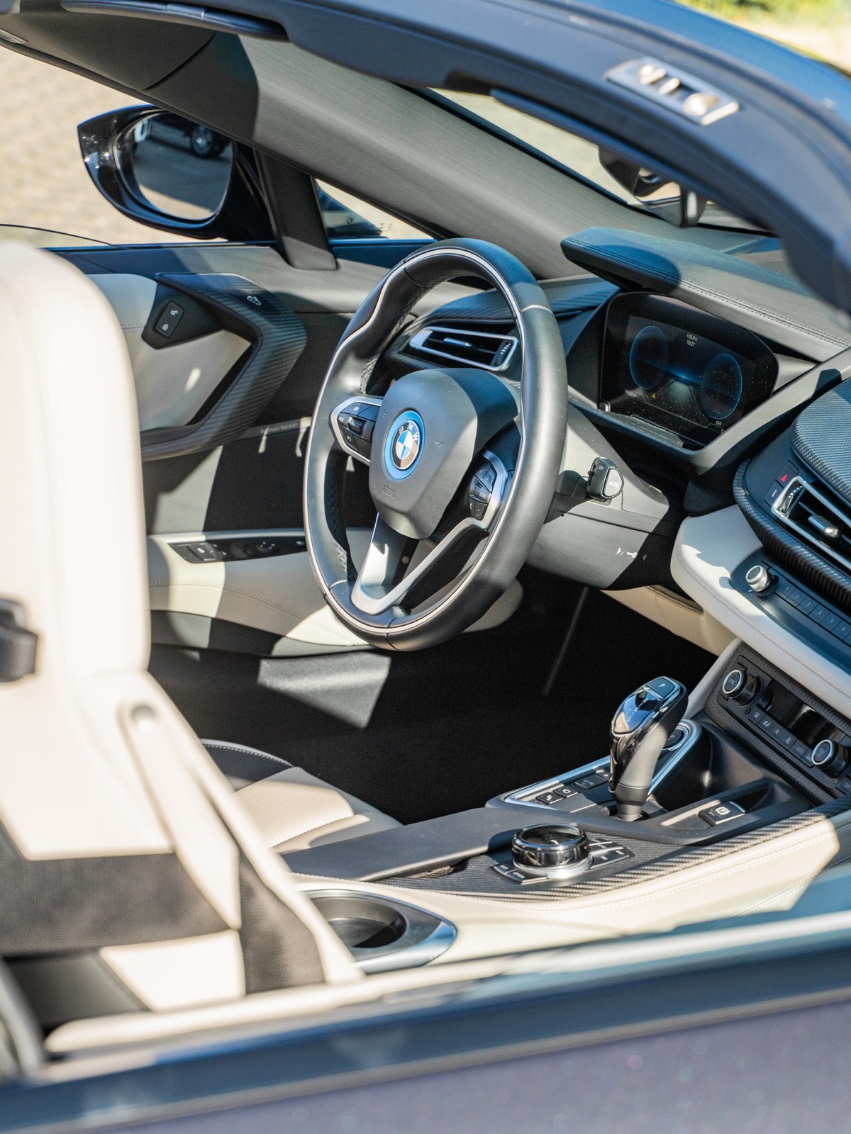 BMW i8 Roadster