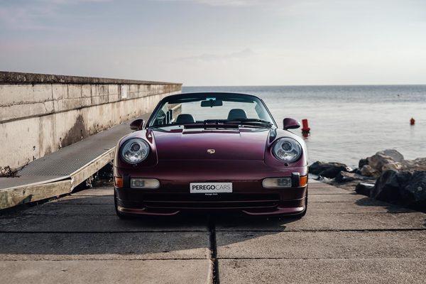 Porsche 993 Carrera 4 Cabriolet profil