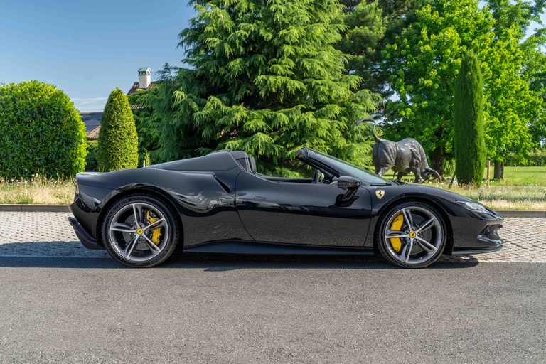 Ferrari 296