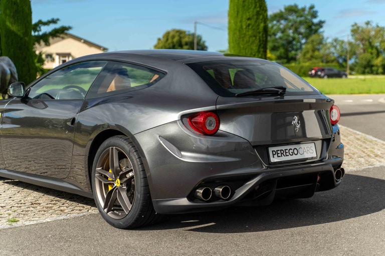 Ferrari FF