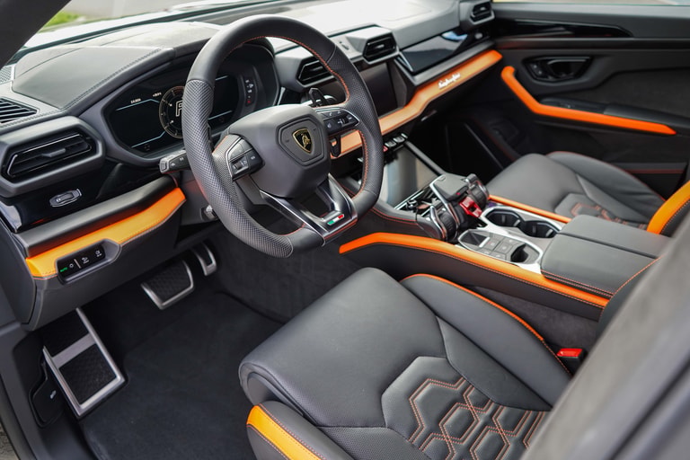 Lamborghini URUS