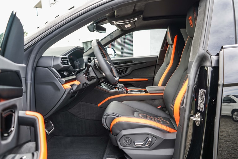 Lamborghini URUS