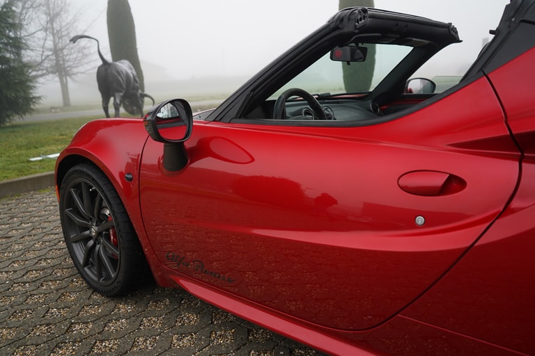 Alfa Romeo 4C