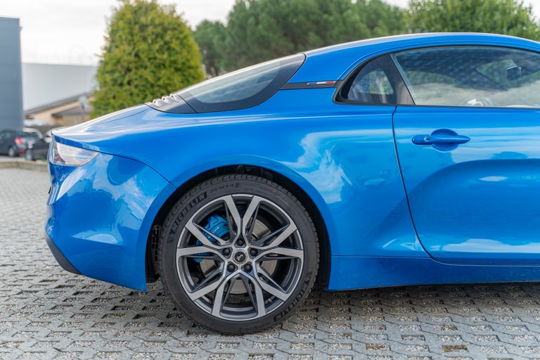 Alpine A110