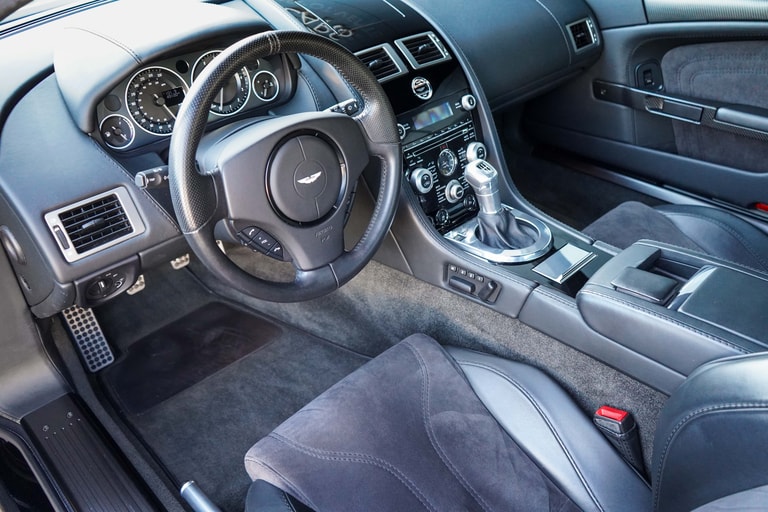 Aston Martin DBS