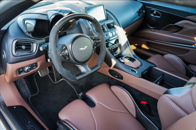 Aston Martin DBS