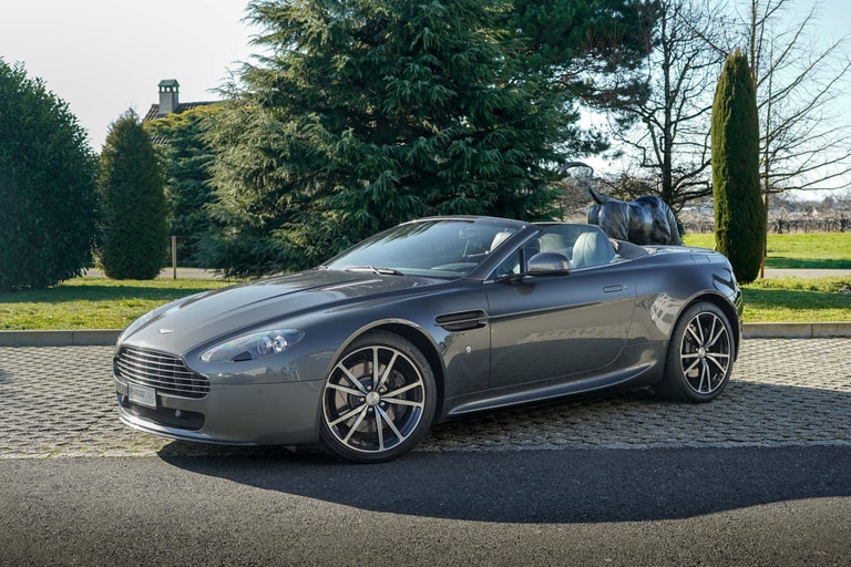 Aston Martin V8 Vantage