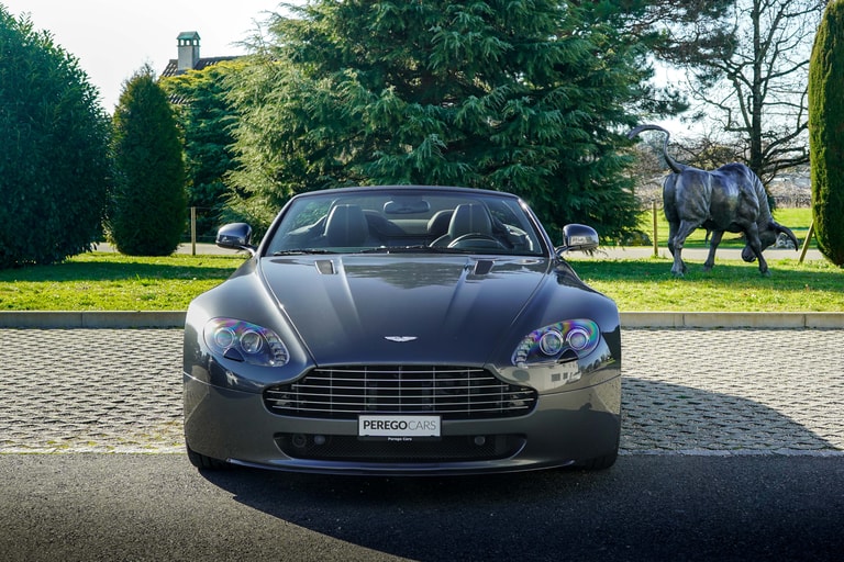 Aston Martin V8 Vantage
