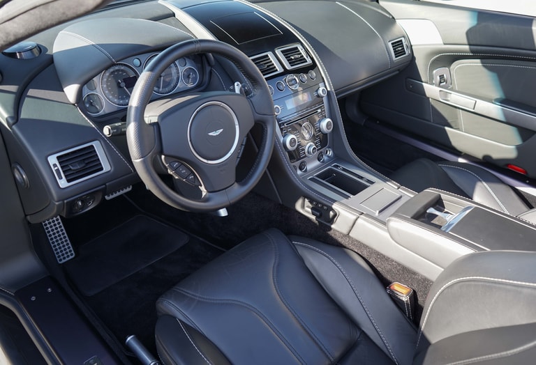 Aston Martin V8 Vantage