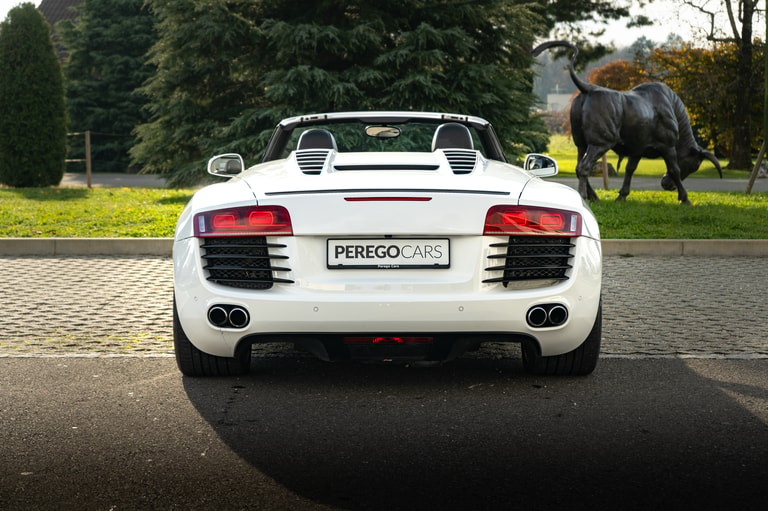 Audi R8